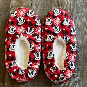 Disney | Christmas 🎄  slippers